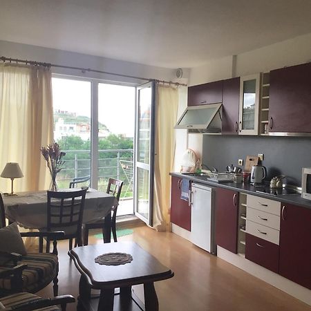 Rose Apartment On The Beach بايالا المظهر الخارجي الصورة